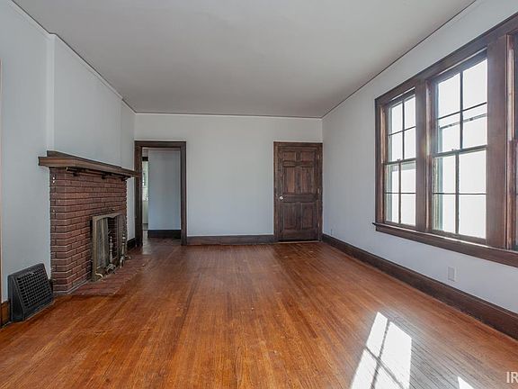 2nd image of 700 S Runnymeade Ave