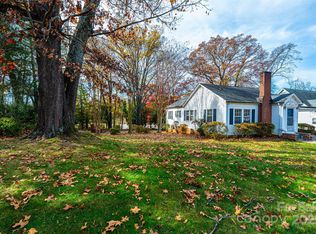 538 Salisbury Rd, Statesville, NC 28677