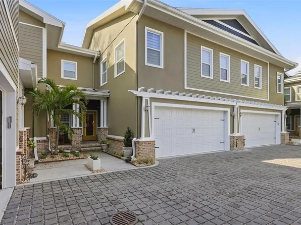 430 11th Ave NE, Saint Petersburg, FL 33701