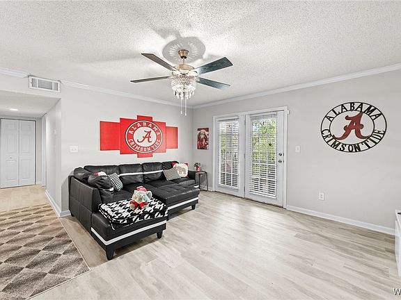 3rd image of 120 15th St E APT 307