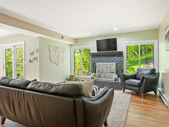 4th image of 23 Jarvis Dr