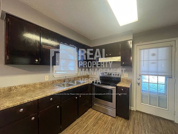 4th image of 72 Forest Hill Cir