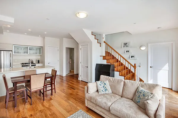 Rented by Compass | media 27