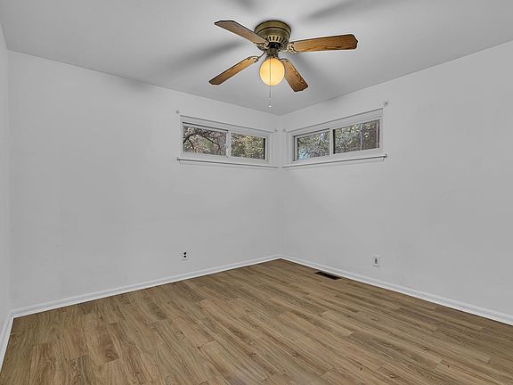 5th image of 22896 Chapel Hill Rd