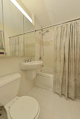 Sold by Upstairs Realty | media 8