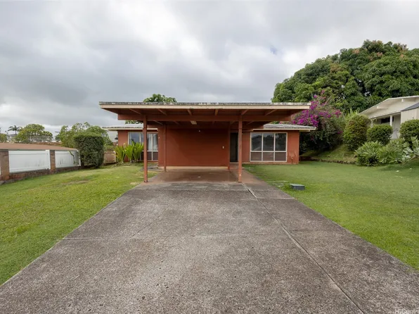 1818 Hoolele St, Pearl City, HI 96782