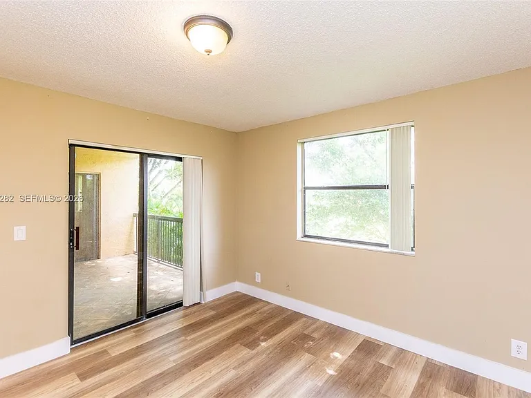 5721 Riverside Dr #202B5 — Photo 30