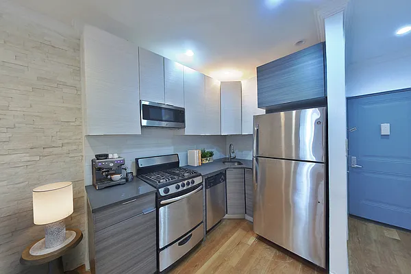 Rented by Platinum Properties | media 12