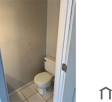 4th image of 5885 Bamford Dr