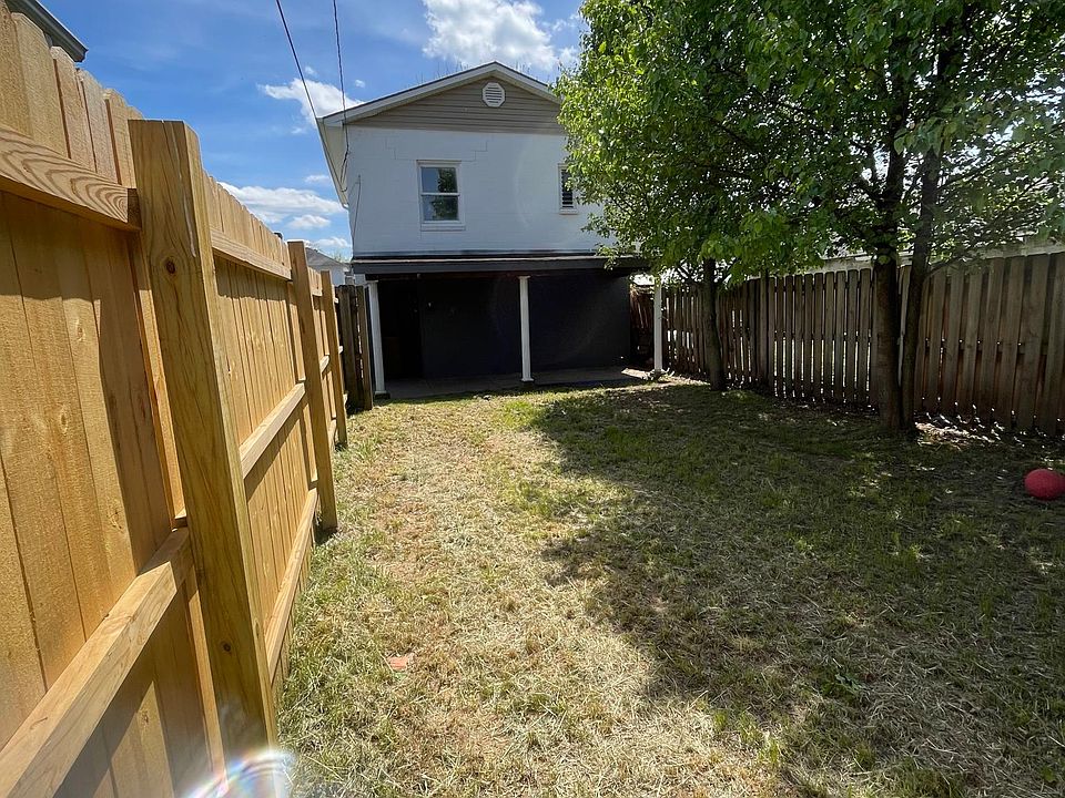 1st image of 1915 2nd St