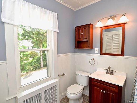 5th image of 248A Wellsville Ave #A