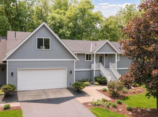 18215 Jonathan Cir, Minnetonka, MN 55345