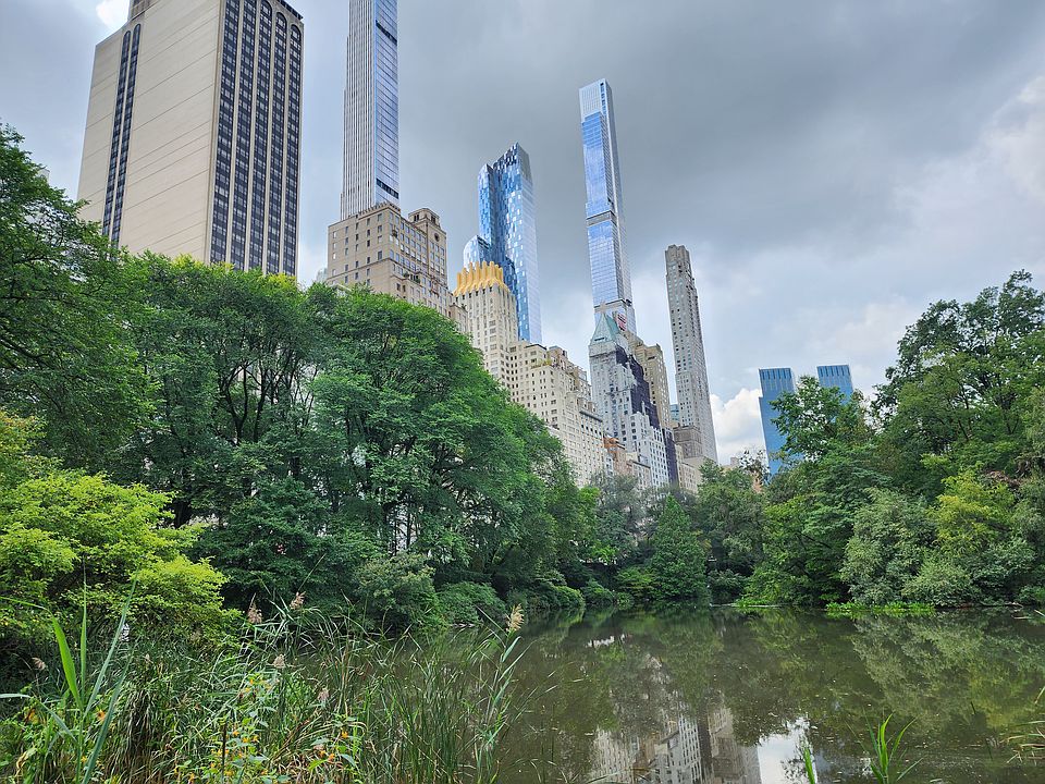 1st image of 200 W 58th St APT 6C