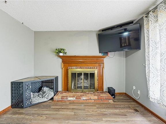 4th image of 8035 N Garfield Ave