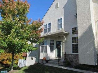 117 Green Valley Cir, Dresher, PA 19025