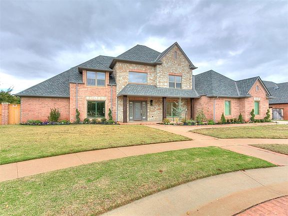 2nd image of 8033 NW 124th St
