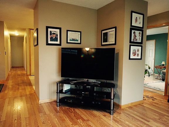 4th image of 710 Shetland Cir