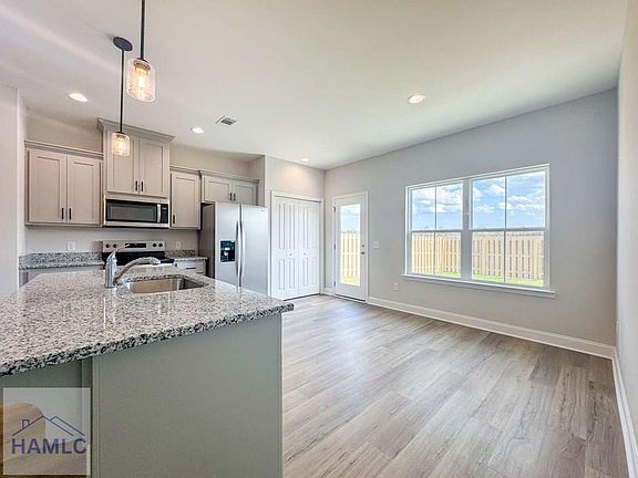 7th image of this home