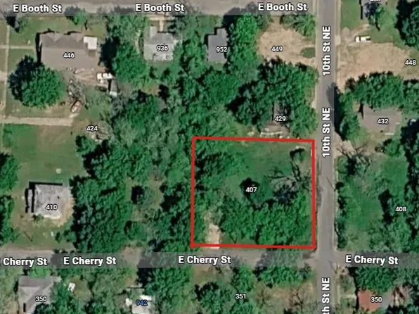 407 10th St NE, Paris, TX 75460