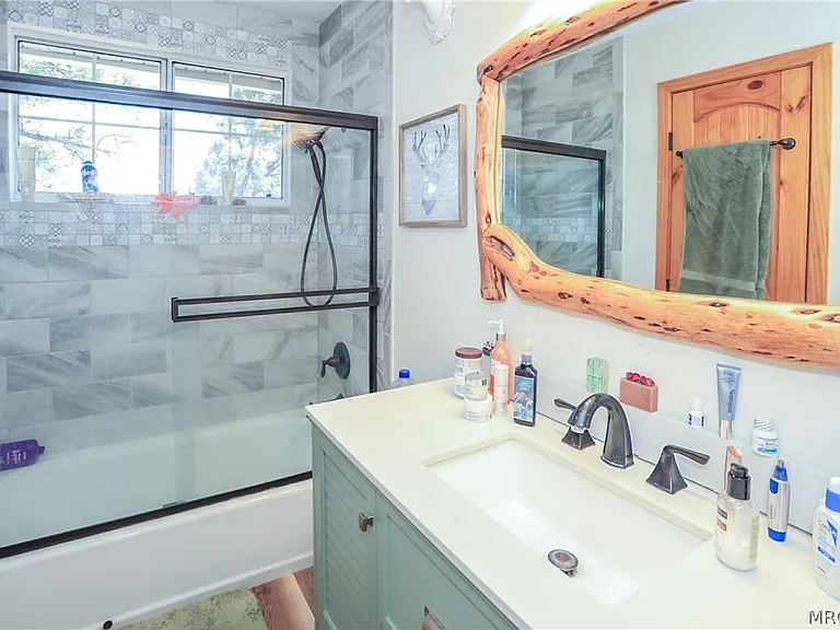 732 Villa Grove Ave — Photo 12