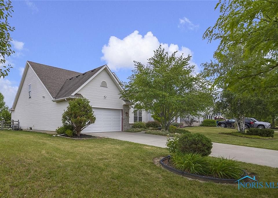 1st image of 691 Sandstone Dr