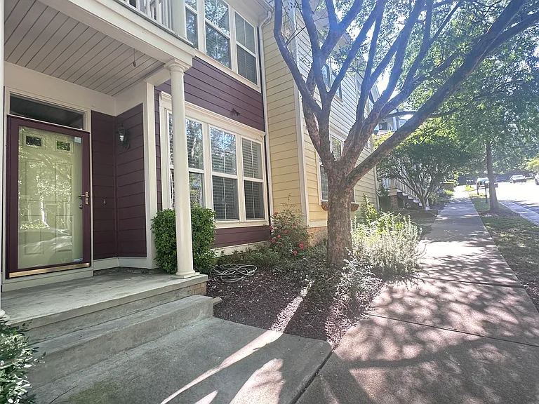 407 Heritage Village Ln — Photo 11