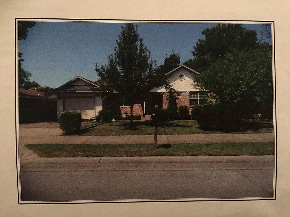 1st image of 410 S Carl St