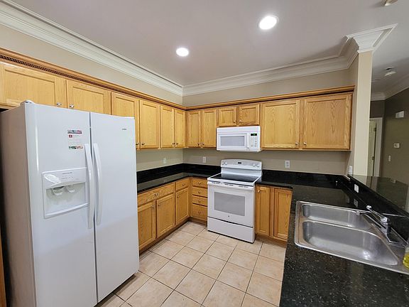 4th image of 5631 Twin Oaks Dr