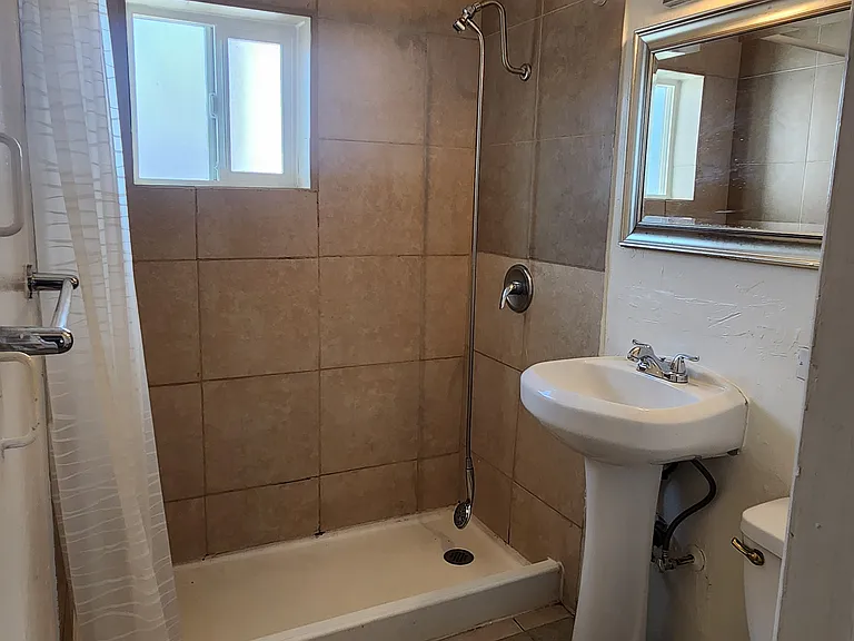 617 E Knox Dr — Photo 6