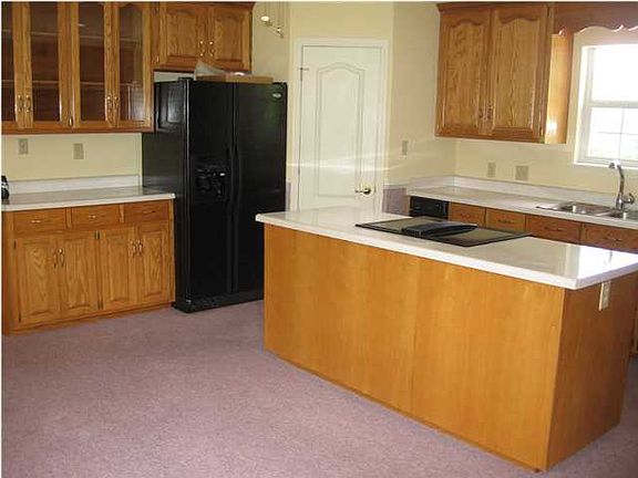 2nd image of 3717 Gulf Ct