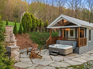 153 Cool Springs Dr, Blowing Rock, NC 28605