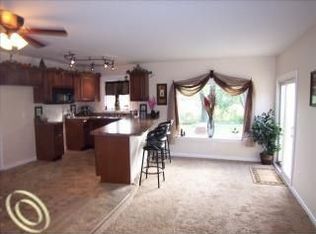 30657 Dru Ave, Romulus, MI 48174