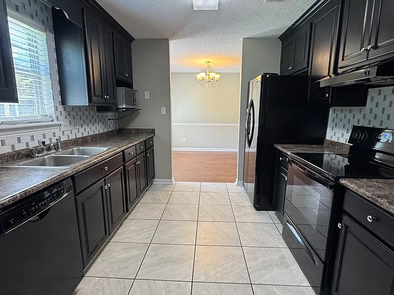 4719 McAllister St — Photo 7