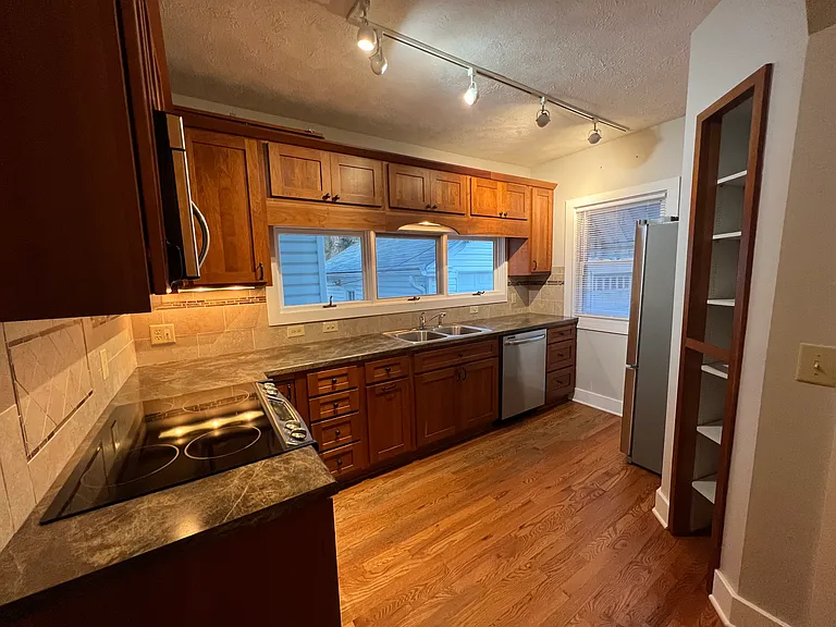 335 Huntington Ave — Photo 9