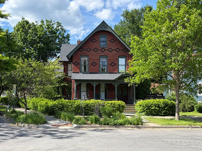 112 W Marshall St #UP — Photo 8