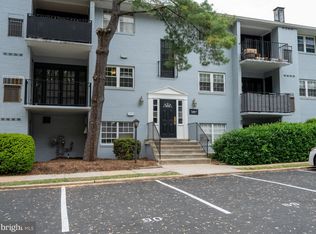 7097 Spring Garden Dr APT 101, Springfield, VA 22150