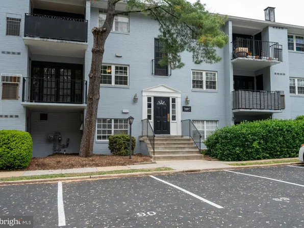 7097 Spring Garden Dr APT 101, Springfield, VA 22150