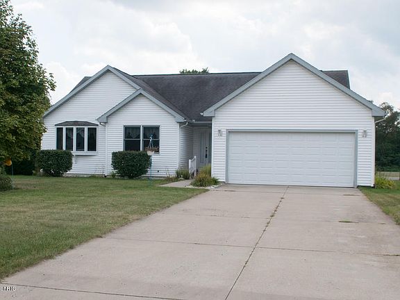 2nd image of 199 Gull Pointe Dr