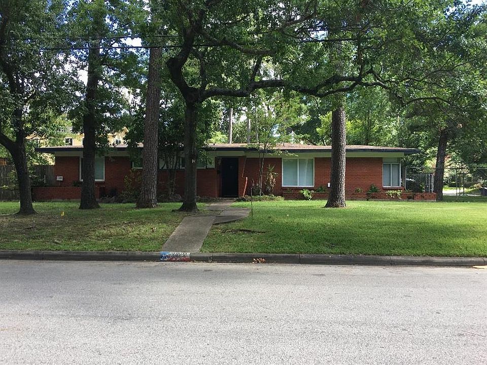 1st image of 3921 Brookwoods Dr