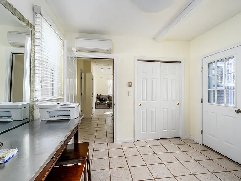 46 Edmar Rd — Photo 15