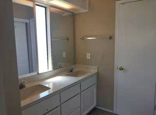 9445 Ivydale Cir, Elk Grove, CA 95758