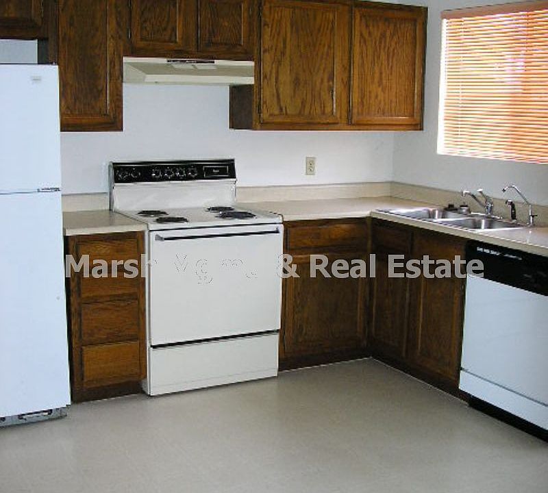 2nd image of 1238 N Palm St