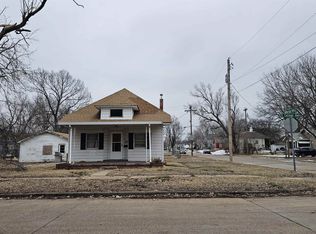 449 S College Ave, Salina, KS 67401