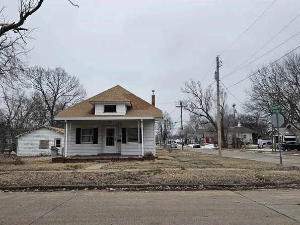 449 S College Ave, Salina, KS 67401