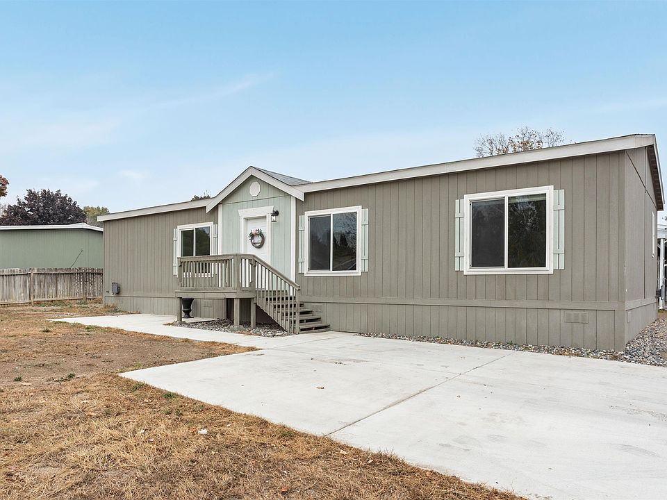 1st image of 41 Mercury Dr #41