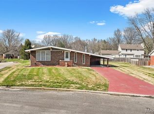 595 W 4th St, Trenton, IL