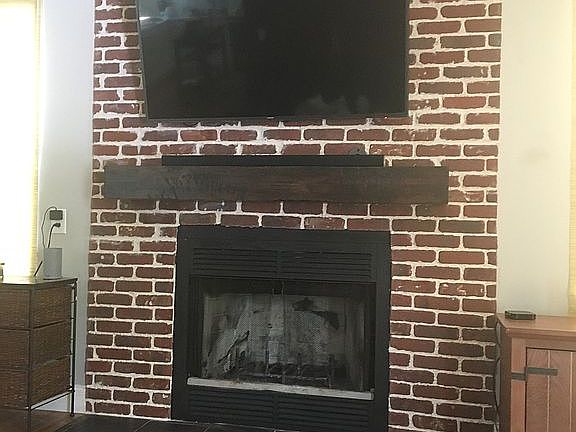 4th image of 71 Settlers Ln