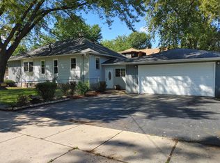 701 N Liberty St, Elgin, IL 60120