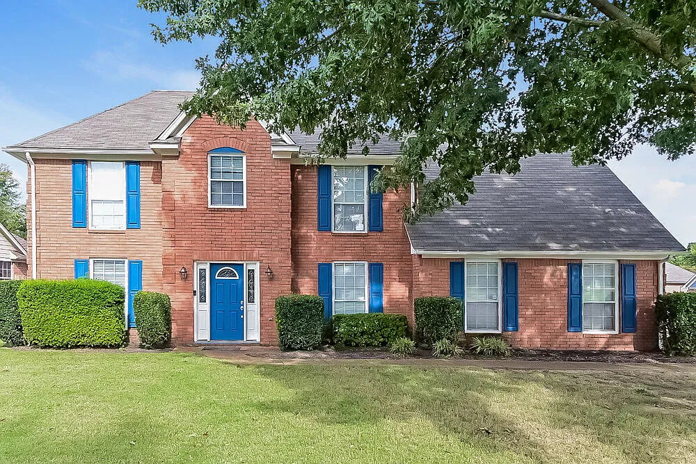 4 bed, 2.5 bath, 2258 sqft, $2,225 — Photo 1