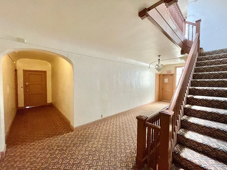 3255 Broderick St #7 — Photo 8